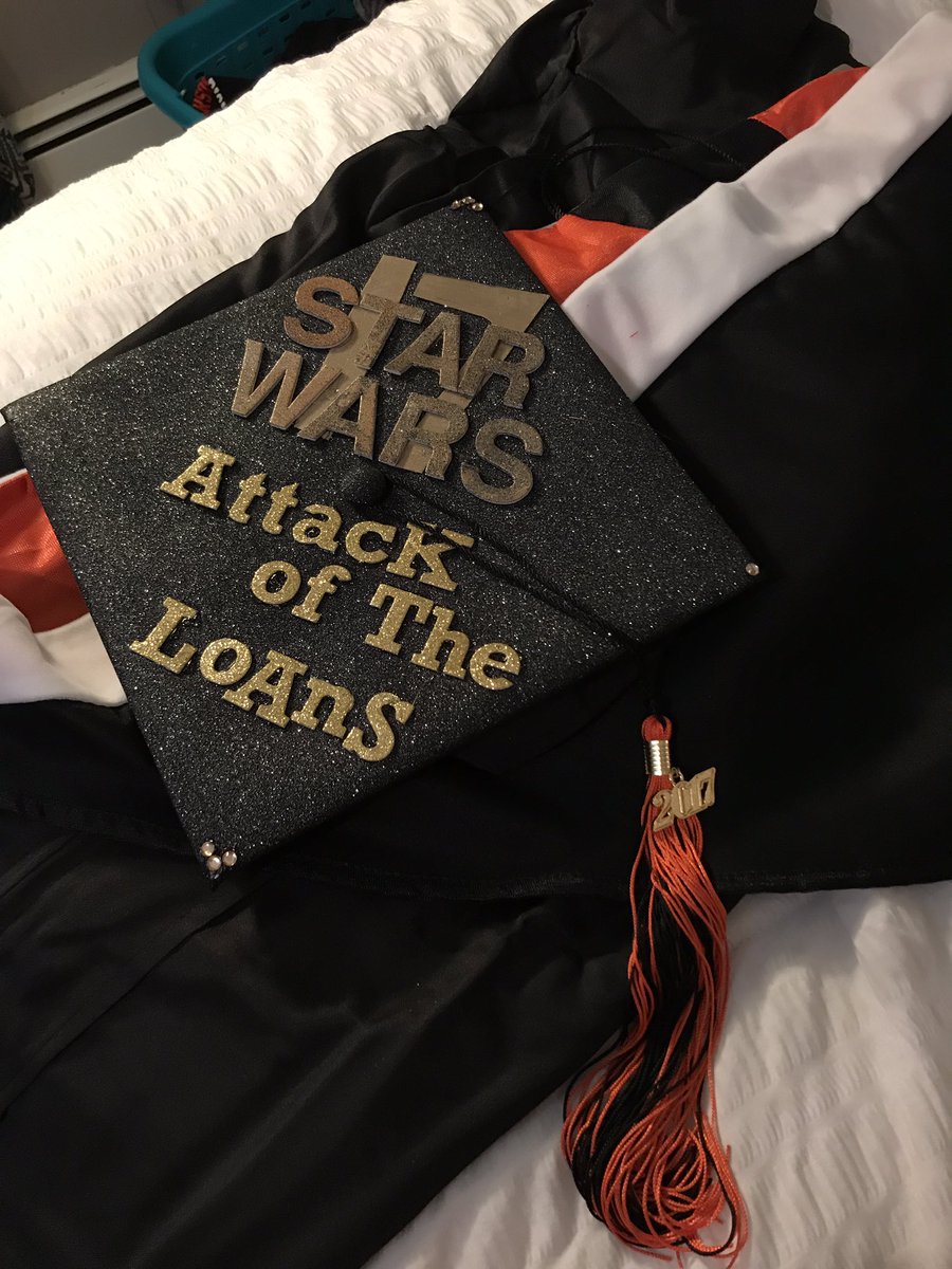 becza_haley's tweet image. how is graduation less than a week away? #hellorealworld #CapsOfWP #graduation