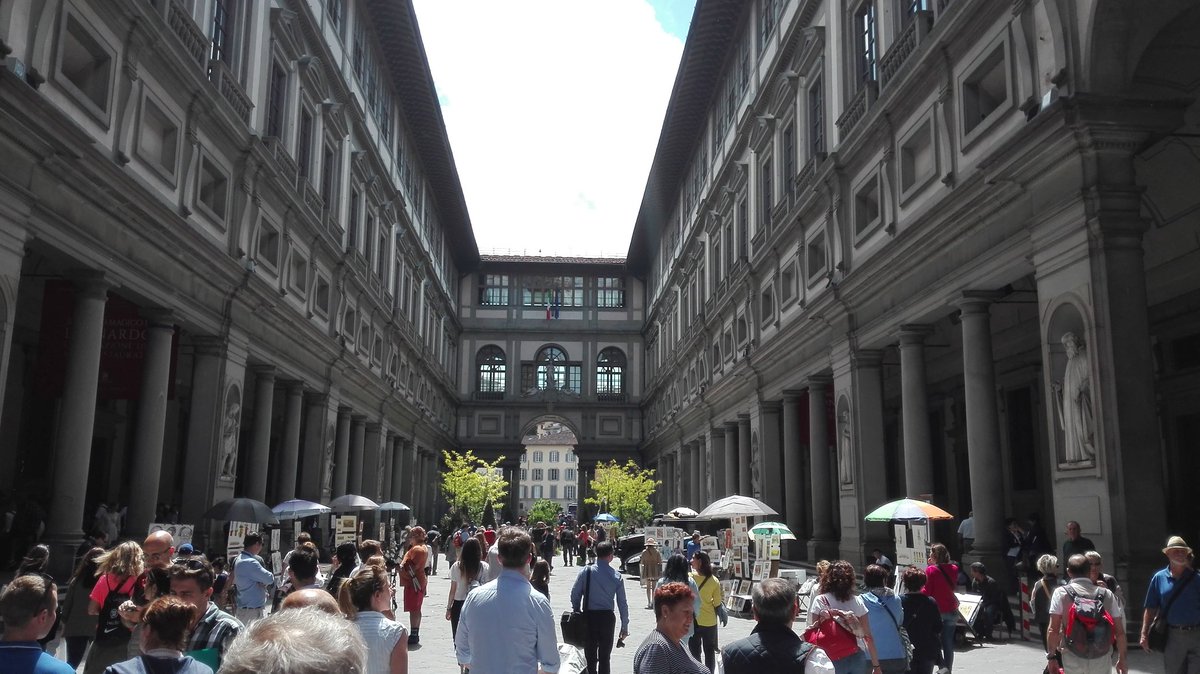 PersonSuitMD's tweet image. Al fin, después de tanto tiempo..... #firenze #UffiziGallery #Hannibal