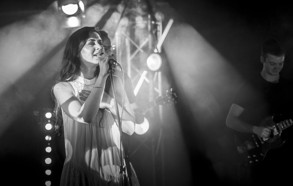 MostHighMarket's tweet image. UK Worship Artist Lucy Grimble Releases ‘Overcomer’ vinejuice.co.uk/uk-worship-art…