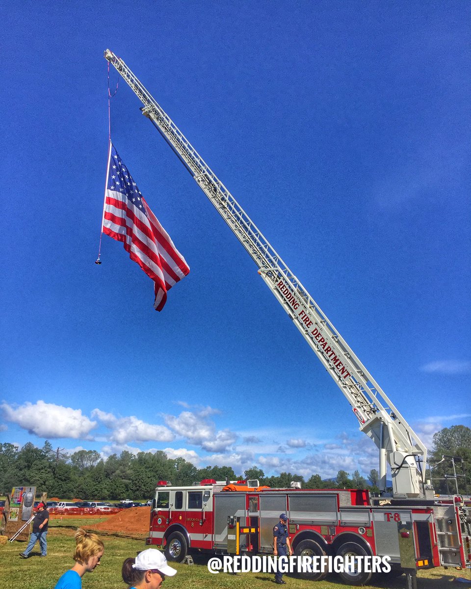 reddingff_1934's tweet photo. #reddingfire proudly flying Americas Flag 🇺🇸at the Shasta Mud Run this year #oldglory #redwhiteandblue #america #americasflag #usa https://t.co/e2hw6ooIwK