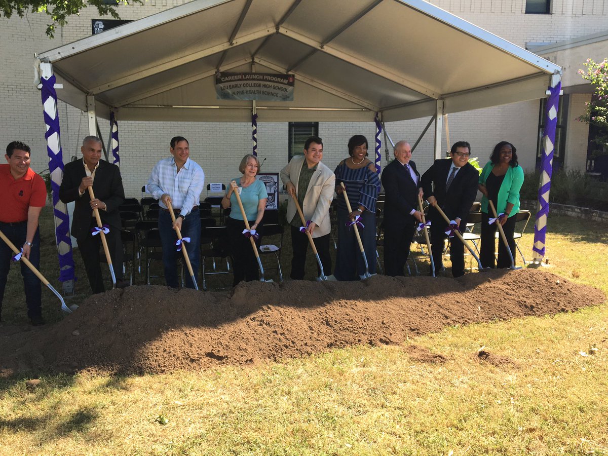 Inspirational groundbreaking for the LBJ Health Sciences Academy in partnership with @setonfamily and <a href="/accdistrict/">ACC District 🦇</a>! <a href="/LBJJags/">LBJ Early College HS</a>
