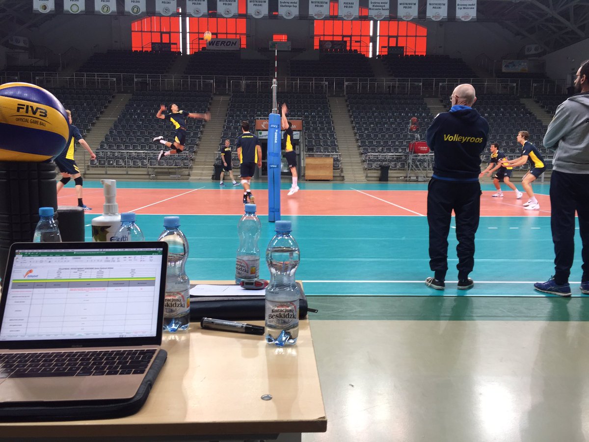 Great to be back working with the #volleyroos for their national team campaign. @maxstaples9 flying! instagram.com/p/BUCqw46BvDO/