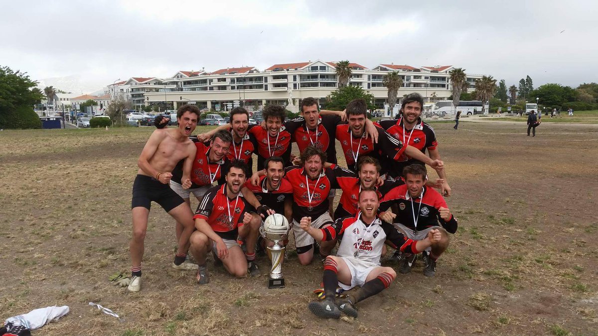 Victoire des Gouez contre <a href="/ClermontGFC/">Clermont Gaels</a> en finale de Massilia Cup!Place à la 3eme mi-temps...Merci <a href="/GfcProvence/">GF Provence</a> pour l'accueil! #upthegouez