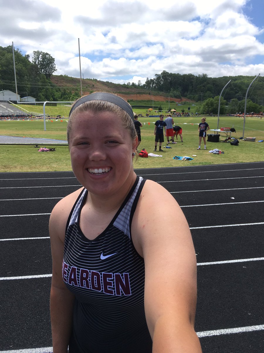 BillMink4's tweet photo. So proud of Abby for qualifying for state in shot put!@abby_mink @KimberlyMink https://t.co/iYl0YfyIjd