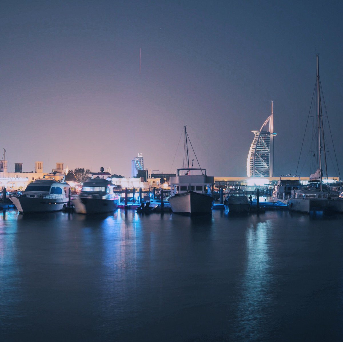 GCADubai's tweet photo. Good night #Dubai! #gcadubai #burjalarab #mydubai #visitdubai https://t.co/4XQfbdfx8w