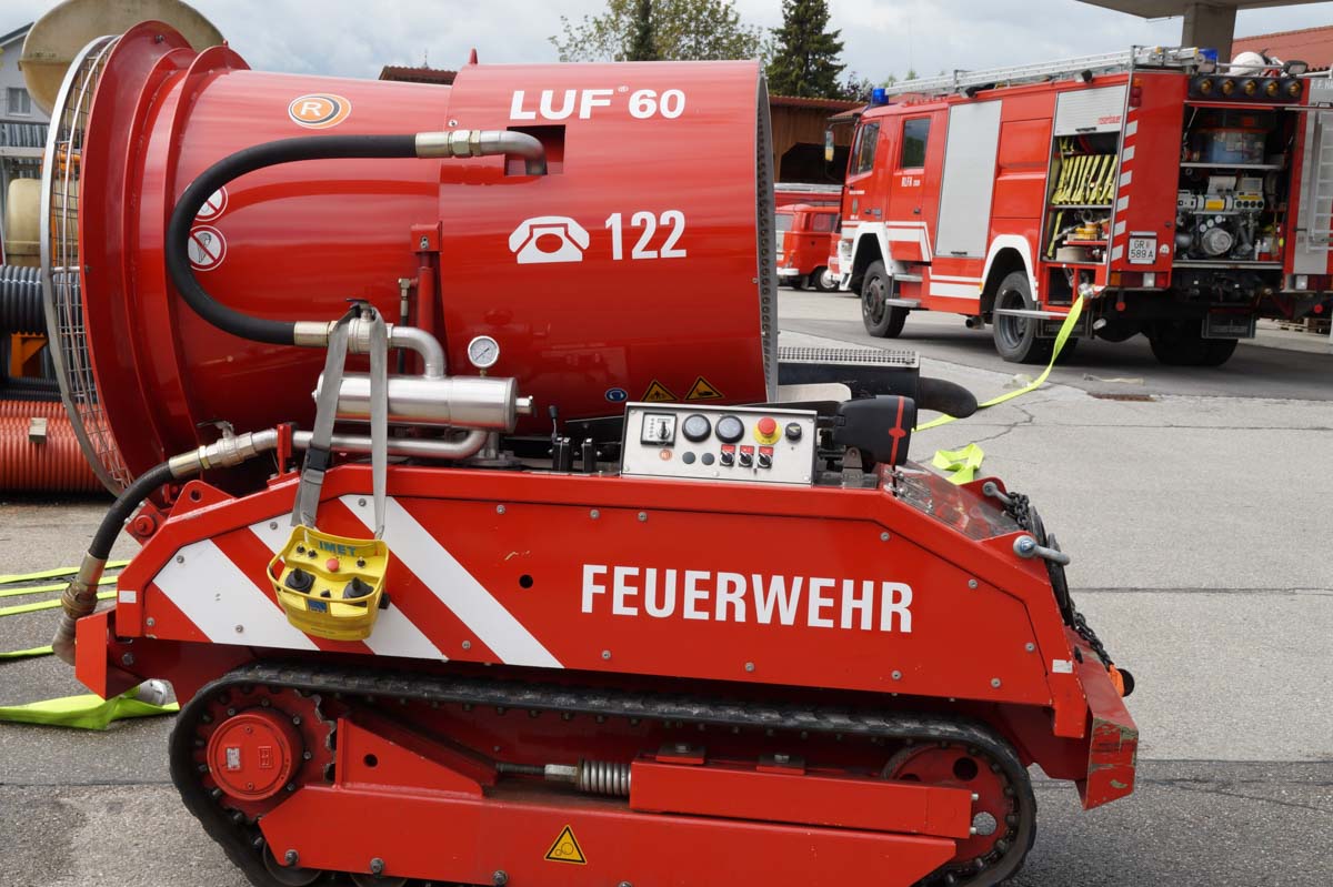 Lehrgang taktische Belüftung
neukirchner-feuerwehr.at/index.php/aktu…