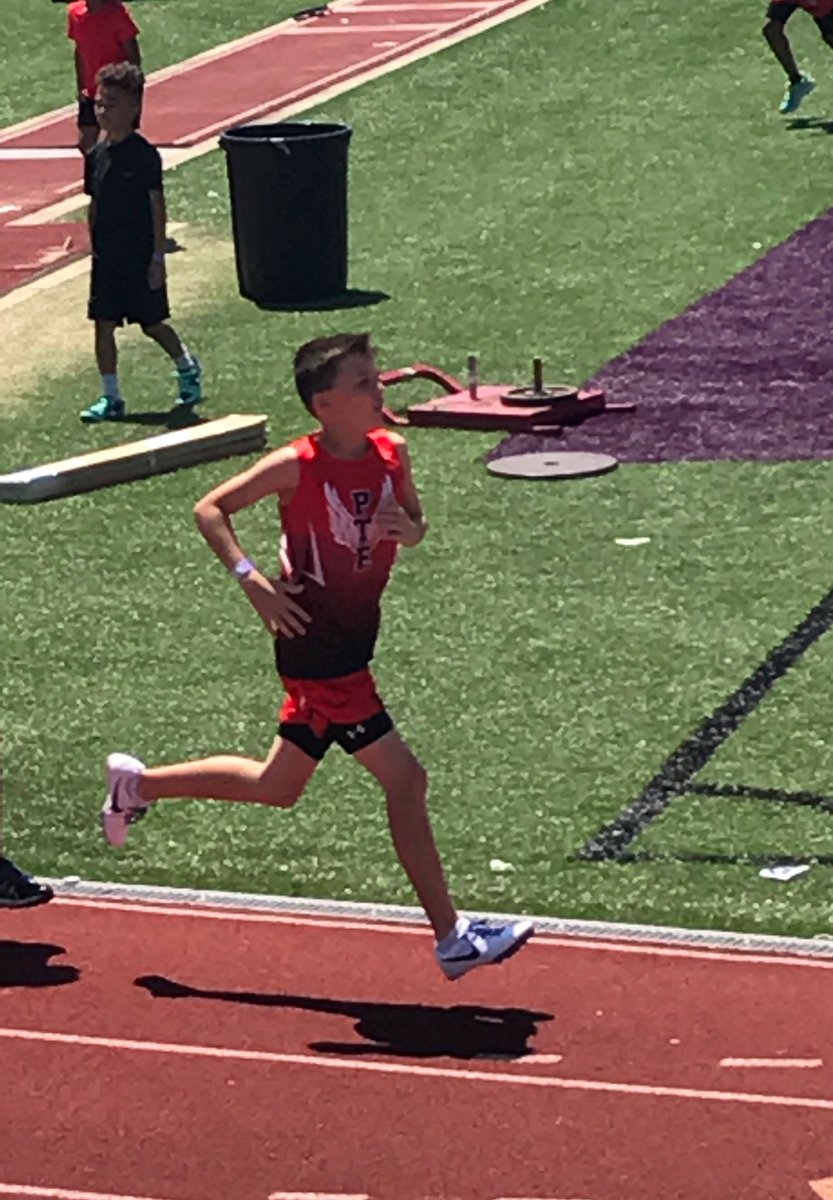 MikeDial's tweet photo. The determination to declare at breakfast you are going to PR and then go out and do it. 5:28.66 in the 1500m #PR #HardWorkPaysOff #YCBL https://t.co/bhQeCiUYce