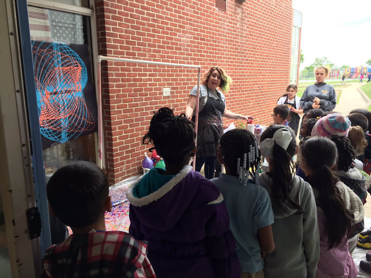 MsZelmans_Class's tweet photo. Little lions had a blast at @LakelandSchool STEAMfest! #Lakeland12 https://t.co/KFjS0cX53w