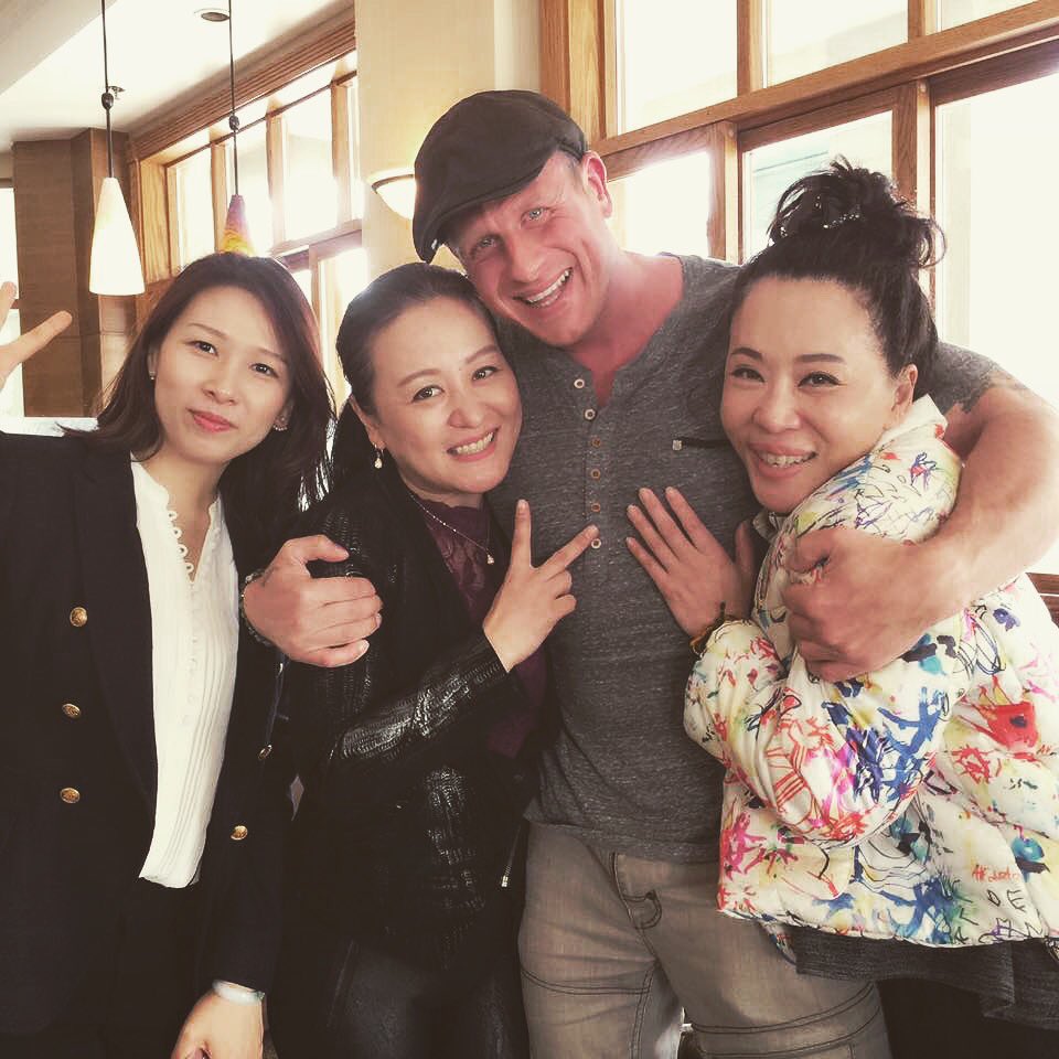 Team #Canada meets #team#China