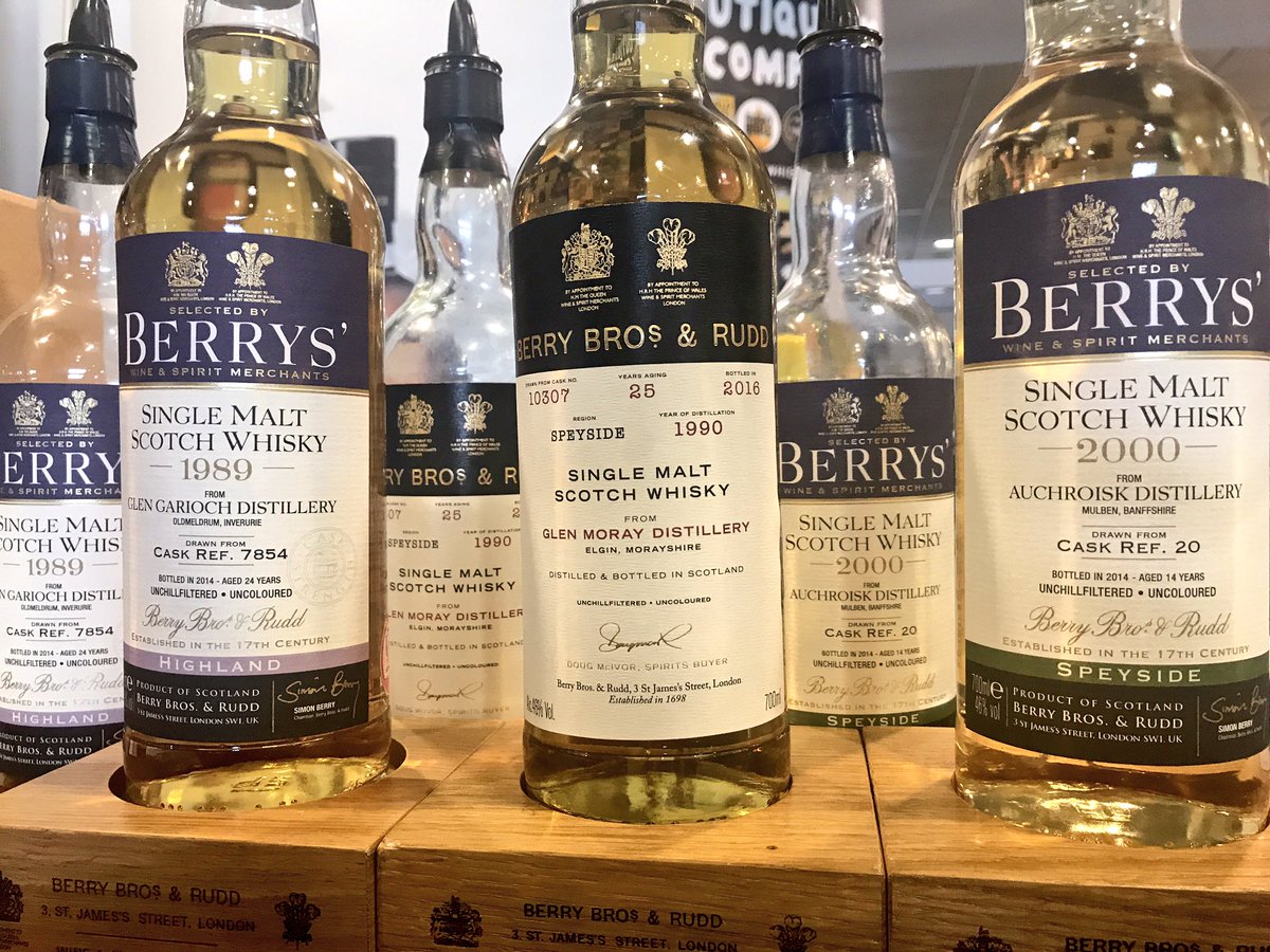 TheWhiskyLounge's tweet image. Single vintage, unchillfiltered and no added colour, #whisky does not come more honest than from @berrybrosrudd #WhiskyWeekender