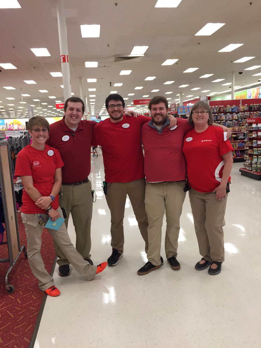 <a href="/A_Leigh_/">AV</a> Super proud of #T111 team!! Full, Beautiful and Staffed for the guests!! #ChangingTheGame <a href="/franny_linds25/">Lindsay Francis</a> <a href="/donhumphrey3/">don w humphrey</a> @90Skylar