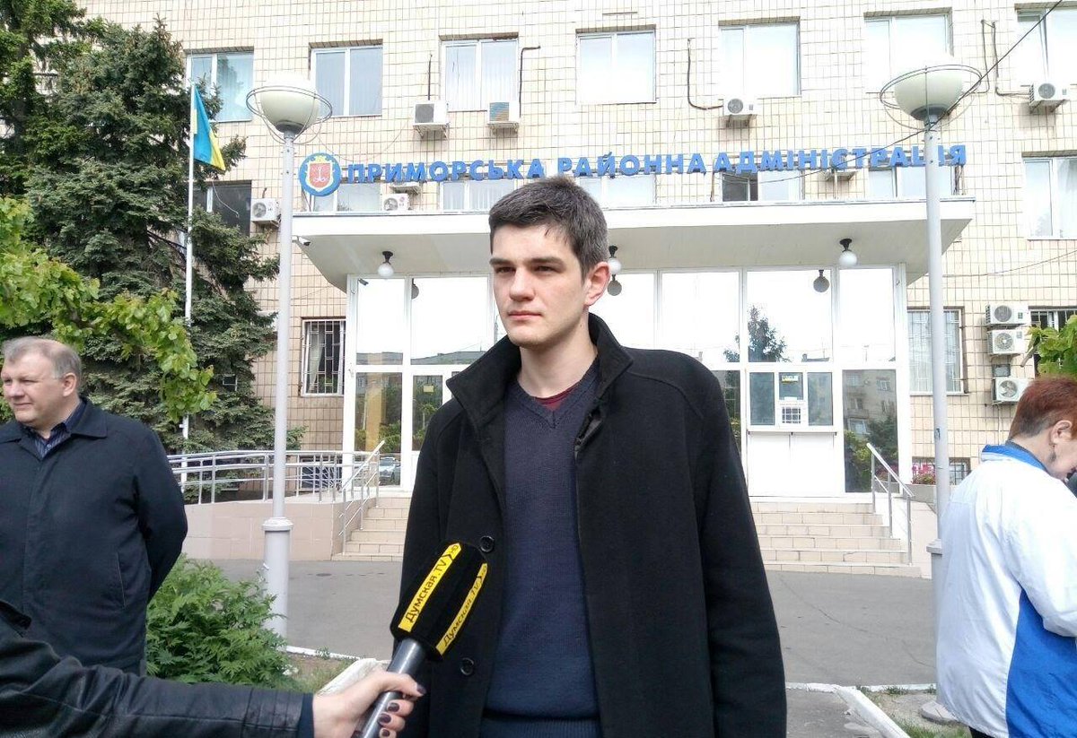 Член #ДемАльянс-Одеса Віктор Шатов про конкурс з призначення управителів багатоквартирними будинками в #Одеса
facebook.com/DemAlliance.Od…
