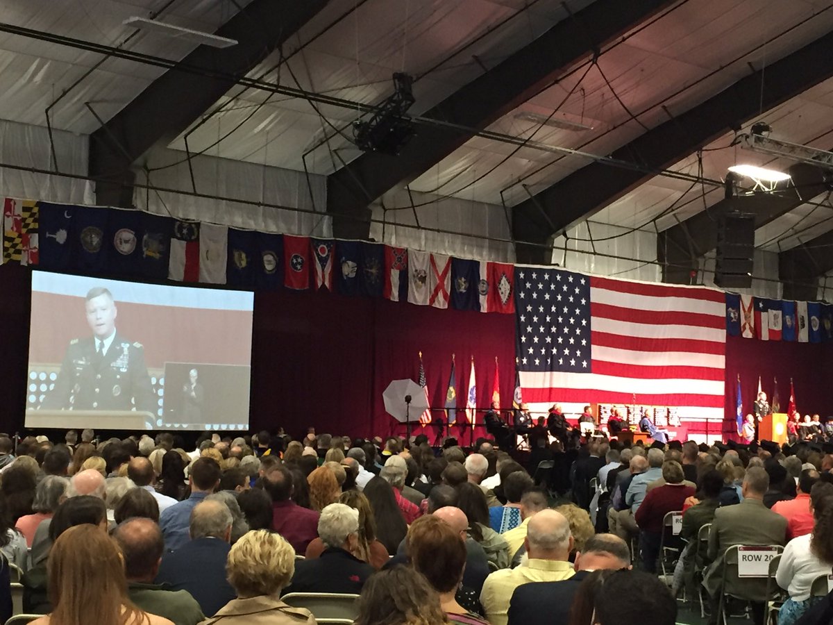 norwichnews's tweet photo. #Talk2TRADOC Gen Perkins gives #NorwichGrad17 address, thank you, Sir @TRADOC https://t.co/XcdJfE3xwL