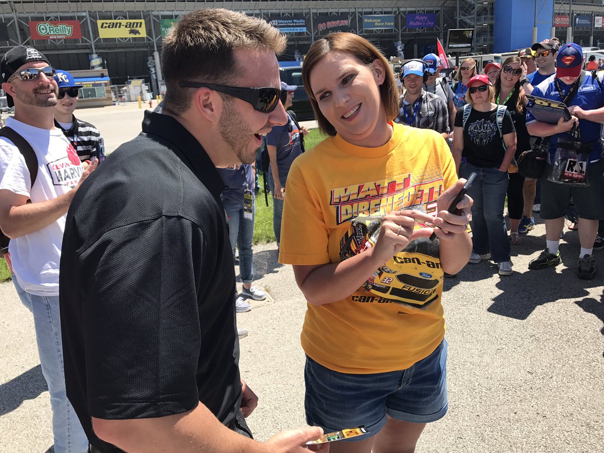 kansasspeedway's tweet image. Thank you all for joining us at today's tweetup! We hope you enjoyed meeting @mattdracing and @CoreyLaJoie! 

Oh, and enjoy those passes 😎