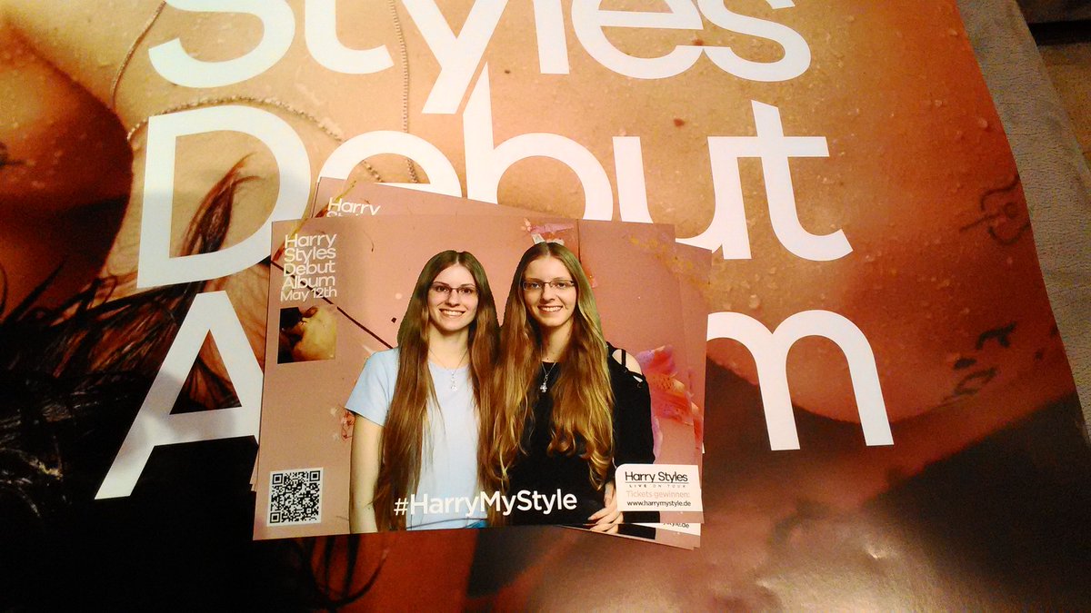 _justmeisa_'s tweet photo. #HarryMyStyle Hätt gern Tickets für die Show in Berlin <3 https://t.co/7TzQiq2OVL