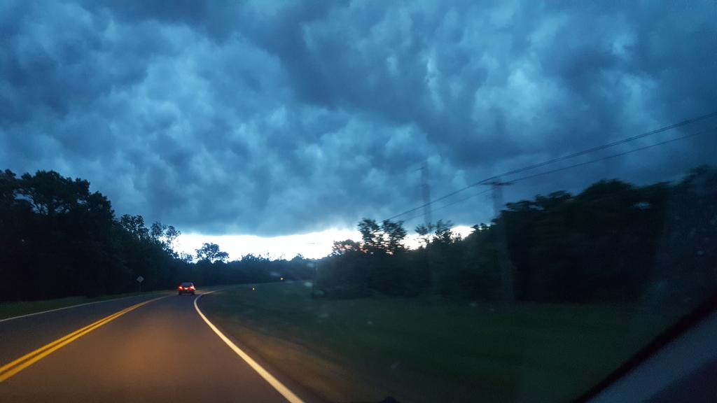 yahoo_moreland's tweet photo. On my home yesterday before the storm started https://t.co/OZ7ZSUuRz6