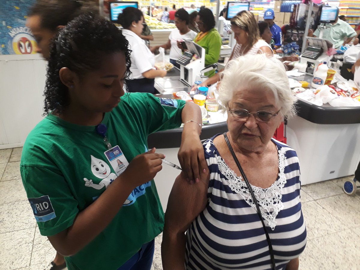 CFHelande's tweet photo. Posto de vacinação externo no Guanabara de Paciência!
#VamosVacinar#OrgulhoSus#Influenza https://t.co/kRfmRqIbk3