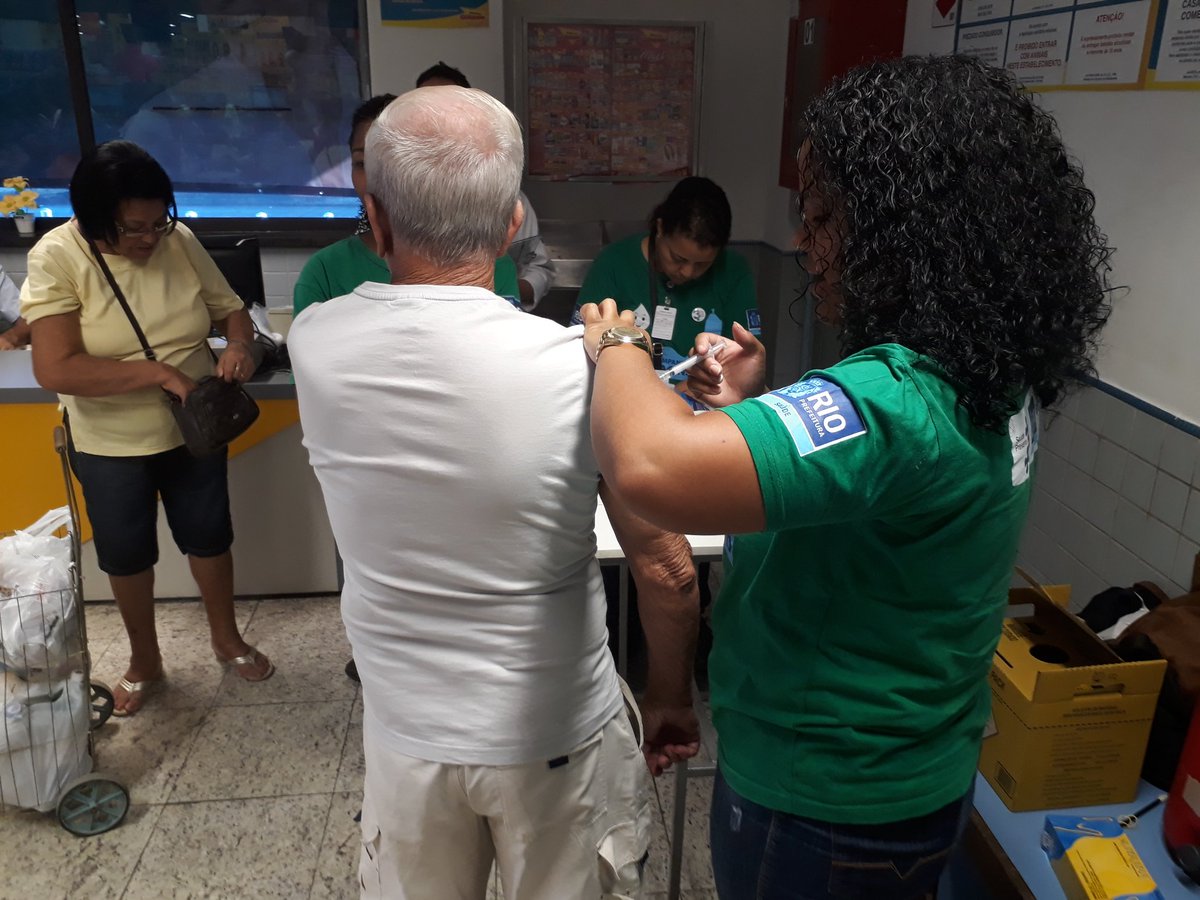 CFHelande's tweet photo. Dia D da Influenza !
Posto de vacinação externa. https://t.co/zV8F52pQDF
