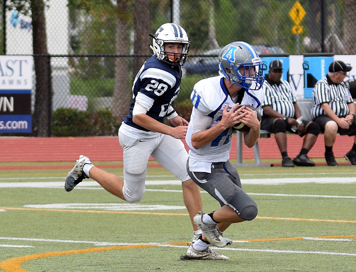 PascoCountyFB's tweet photo. Anclote Sharks scrimmage game at Calvary Christian. https://t.co/GqxPtlaZ4n