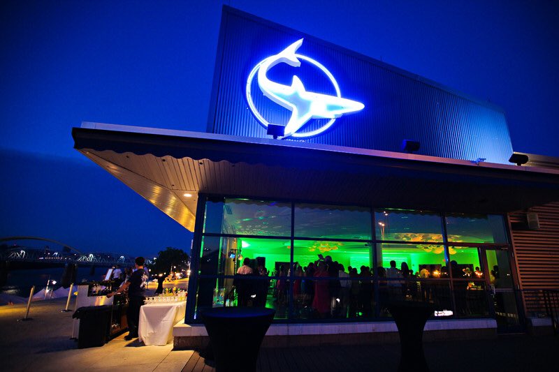 LS_StudentLife's tweet image. Prom is tonight!!
Doors open @7 (Must get there by 8)
Dinner starts @7:15 
Don't forget to check out the Snapchat geofilter! Be safe lancers