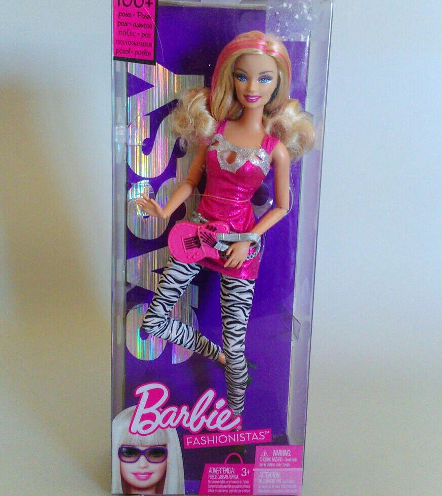 BarbieTesoro's tweet photo. #barbie #barbiedoll #barbiestyle #rock #new #fashion #pink #shop #shopnow #barbieshop #shoponline #barbietesoro #doll https://t.co/tboIs6Sjkc