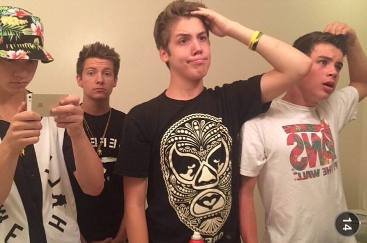 Uh throwback? 😂😂 <a href="/priv_caniff/">Tay</a>  @ItsHayesGrie @Mattchu96