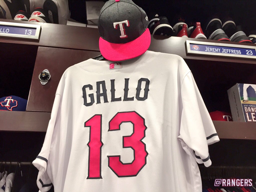 Rangers's tweet image. Ringing in #MothersDay weekend right 👌🏽