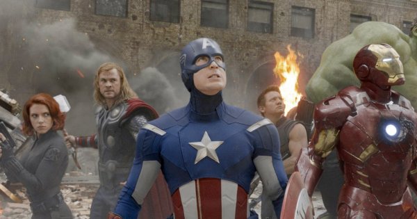 Egosunu öyle beslemiş ki; karakteri aç kalmış.