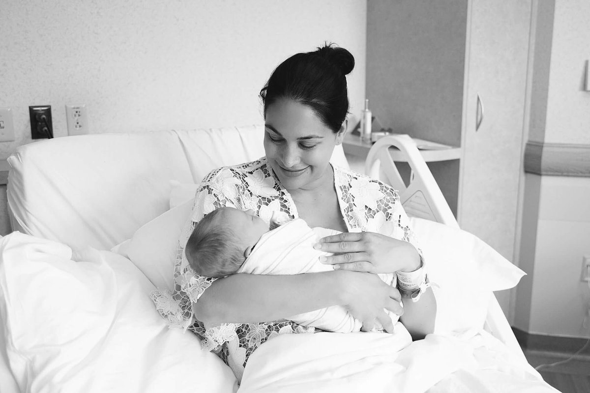 NikkiAndBrie's tweet photo. We finally get to go home. What an incredible journey. Thank you to all the nurses that helped me this week.I'm forever grateful #NursesWeek https://t.co/pRXAo4gJHu