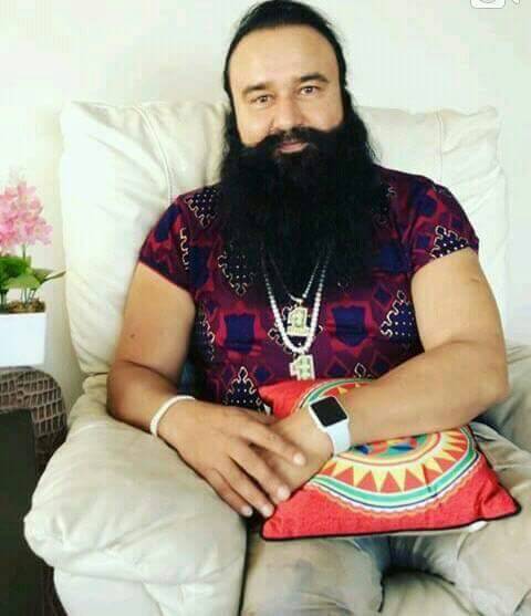 Vikram_Kumawat1's tweet photo. @Gurmeetramrahim ji 
APPRECIABLE!!step taken by you SSS JI such a HEALTHY!#CowMilkParty rather waste money in drug and alcohol #MothersDay https://t.co/vntR7CNMwB
