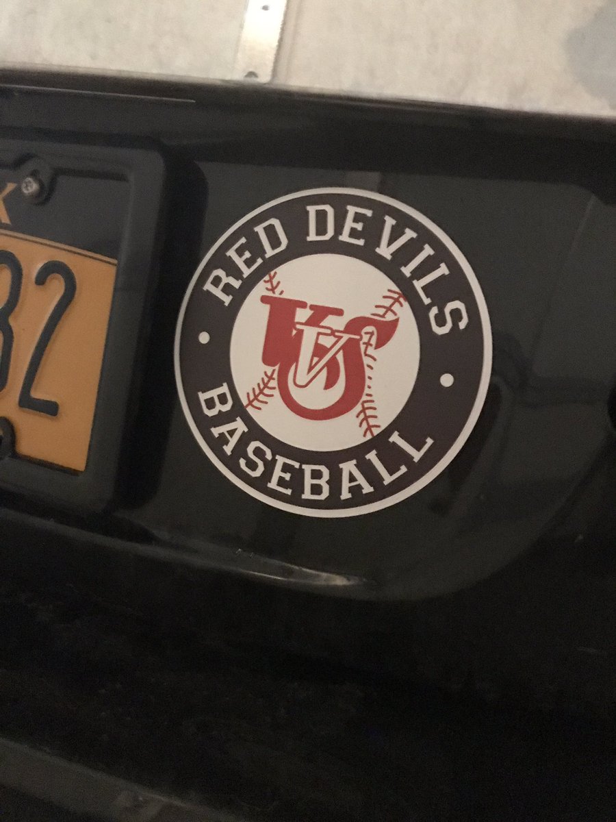 VVSBaseball's tweet photo. Big thanks to All Sports Boosters Leader/book keeper Chip Thron on providing each player with a magnet for their cars!⚾️ @VVSRedDevils https://t.co/PVbLAI2iJs