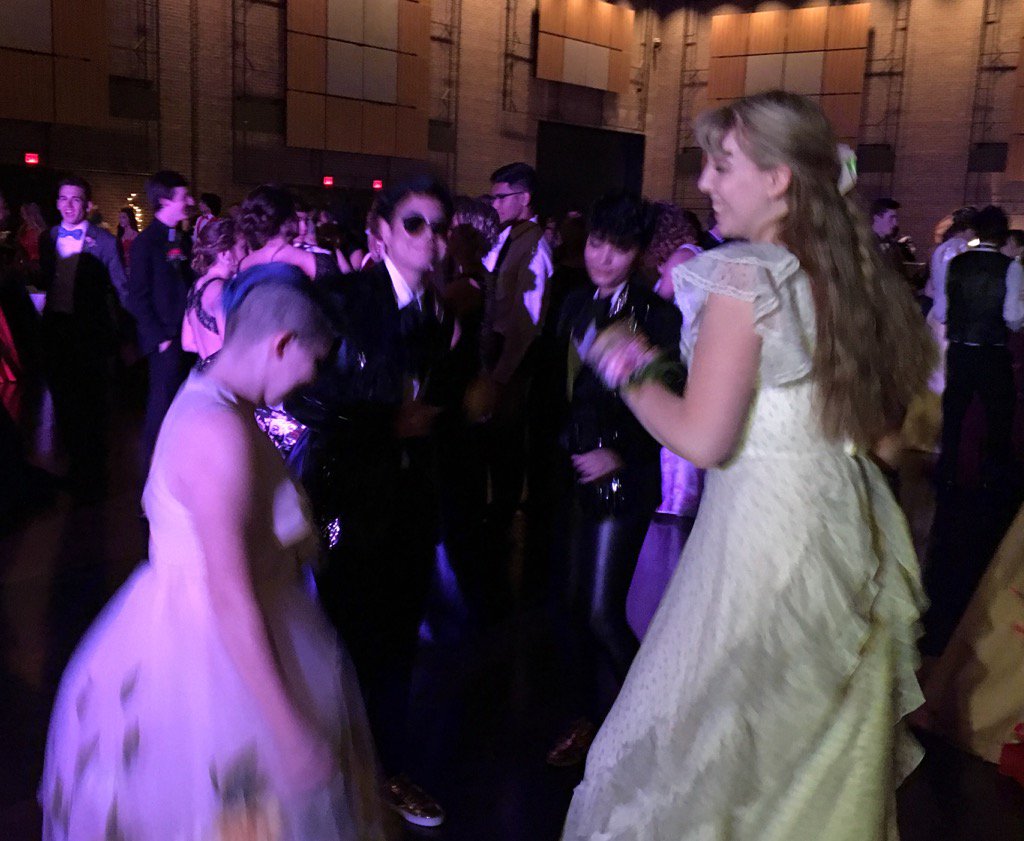 GCSSuper's tweet photo. #PennProm2017 @PennPride365 https://t.co/kpoxwtdndG
