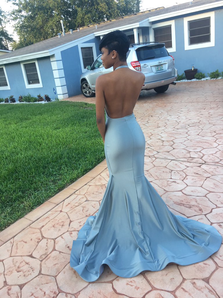_ijaidaaa's tweet image. #MiramarProm2k17 🤤