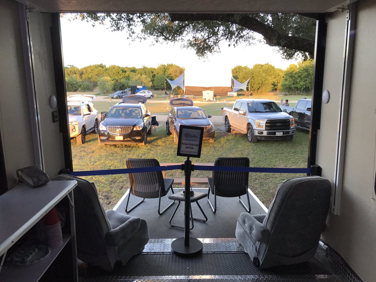 kdanielrobbins's tweet image. Scrapbook. #BlueStarlite Urban Drive-in. Austin Texas.