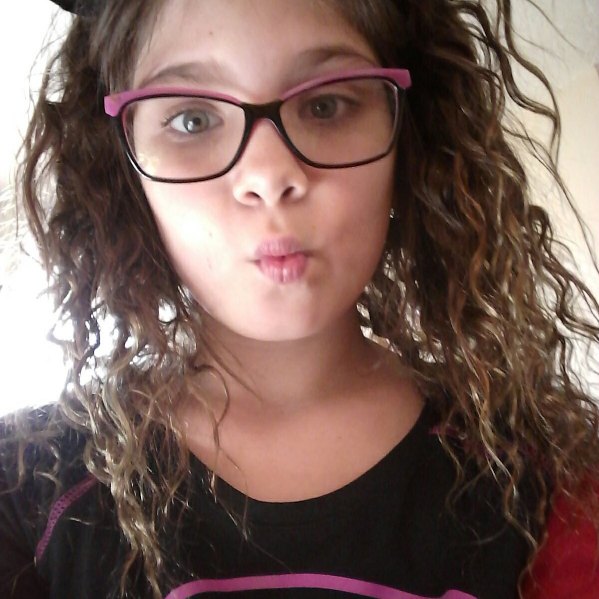 Alina_potato03's tweet image. Bored AF retweet this for private message😊