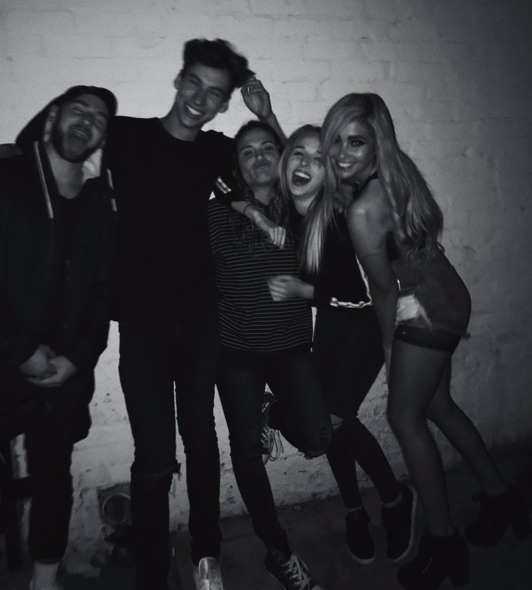 ayydubs's tweet photo. What a gang https://t.co/WC614OUpHa