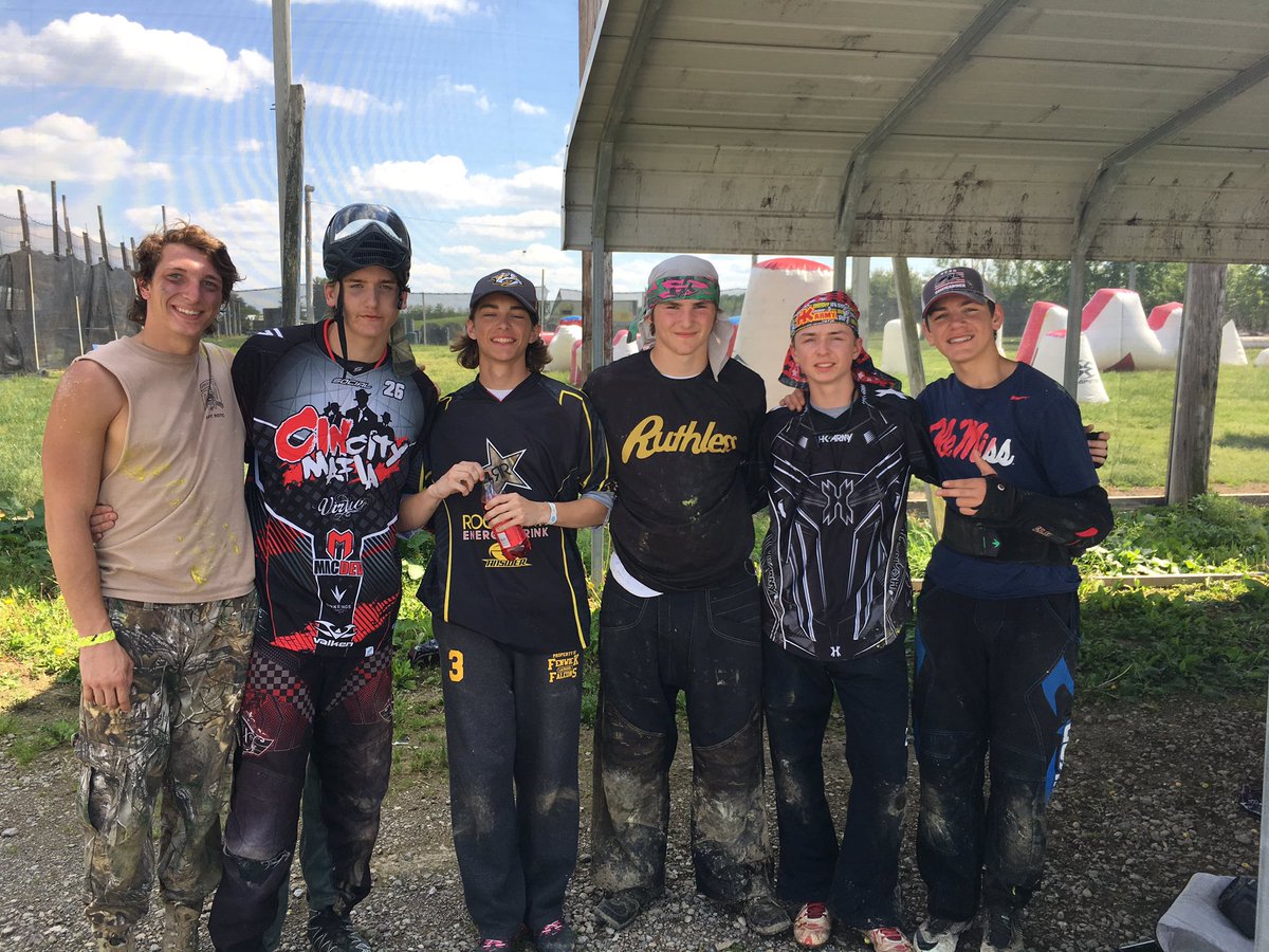 BFHSLacrosse's tweet photo. Team spent some time together today. #runforJake #pewpew https://t.co/SmOrNchswa