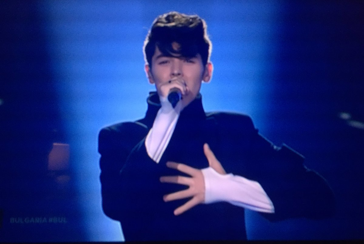 innocent drinks tweet media