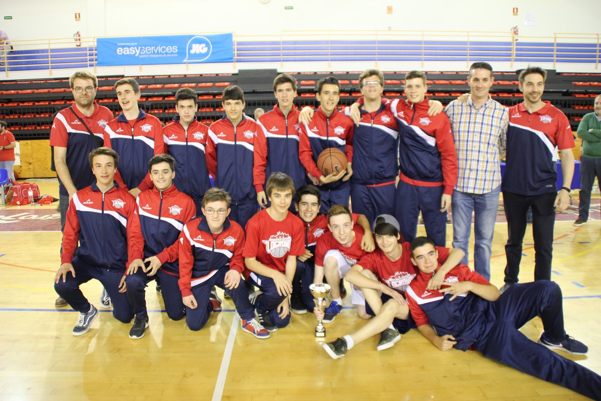 rurraca57's tweet photo. Fiesta del @BasketRiojano @LogroBasketJr99 @LogronoDeporte @riojadeporte https://t.co/Bpu6mC9bYk