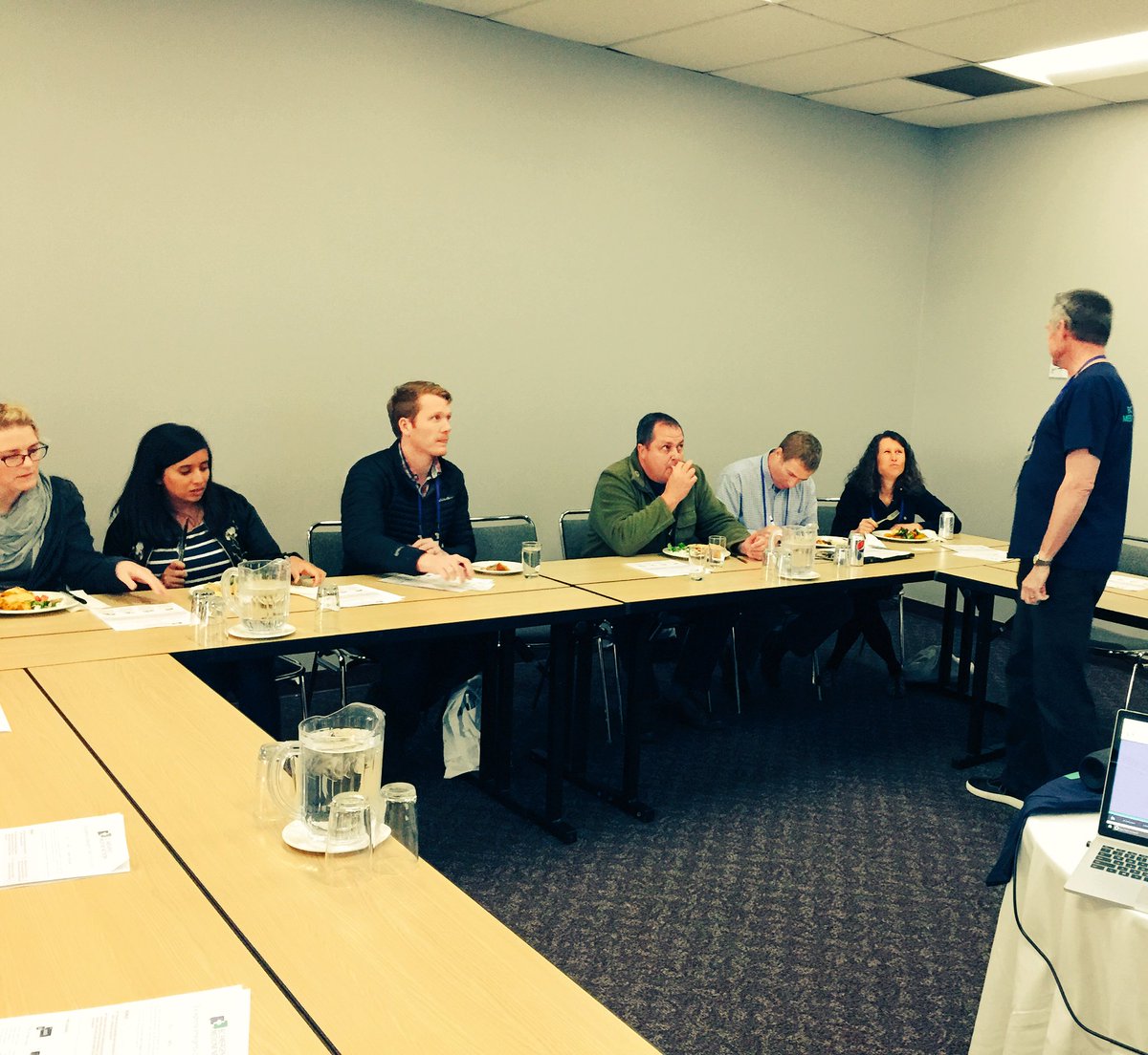 EmergencyCareBC's tweet photo. Thanks for coming out to our lunch session - great discussion! "Ntwrk is all about bldg relationships" #RHcinPG #Collaboration #EM https://t.co/YybnYSc4Sm