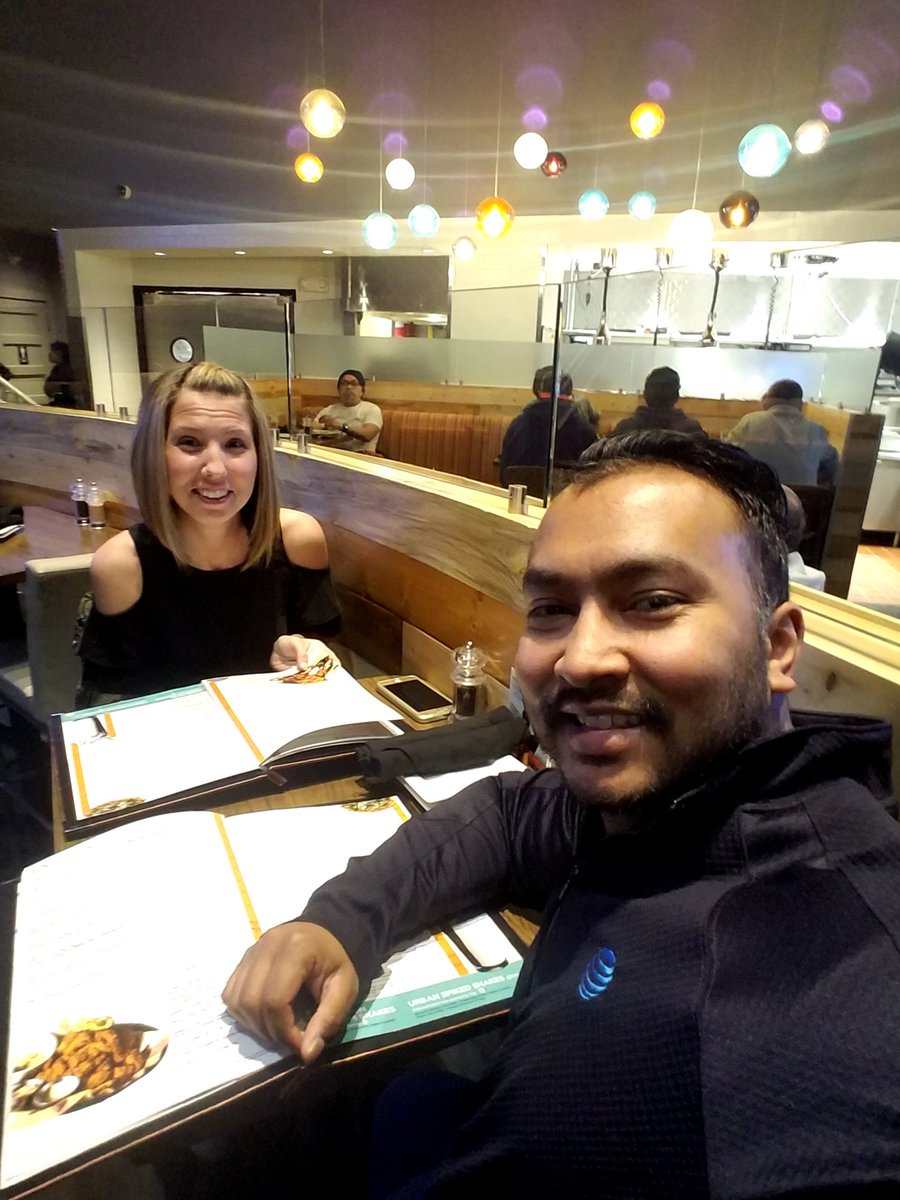 davidvrealtorct's tweet photo. #tomtvct #upshow #ATTinCT #mohegansun @MoheganSun @TomsUrbanCT https://t.co/X6mHe28aIY