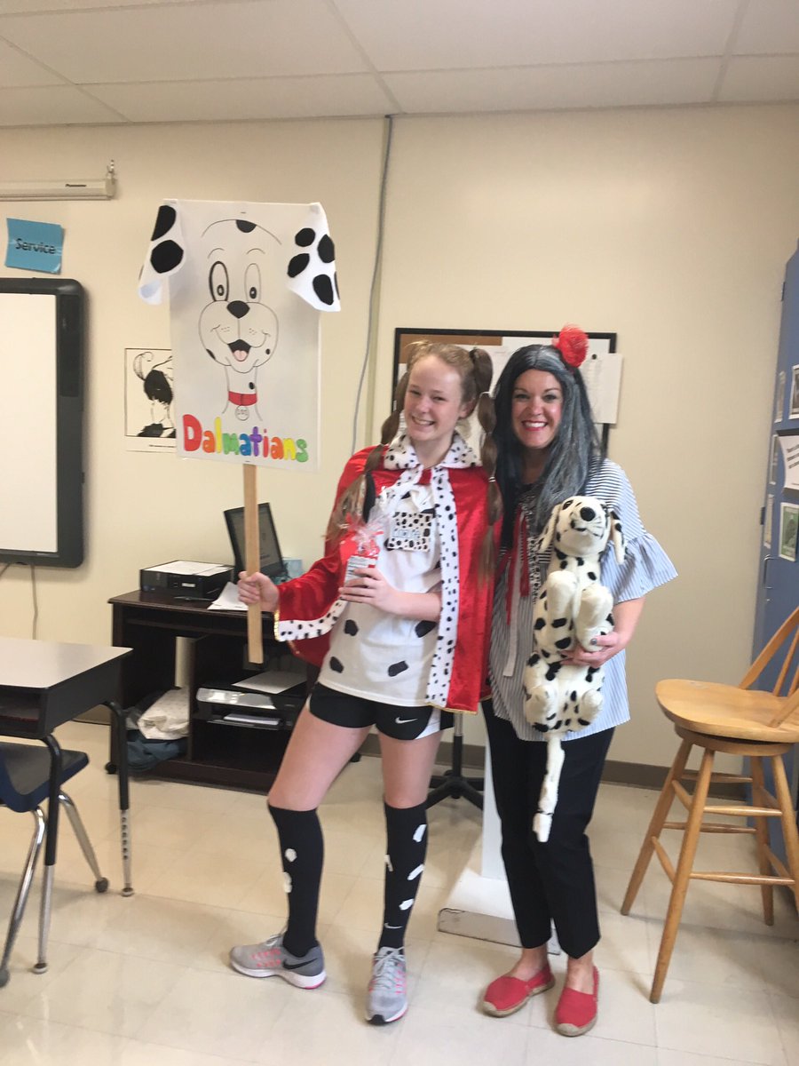 acs8g's tweet photo. Who's got spirit?? 101 Dalmatians that's who! https://t.co/Al81WpTRJN