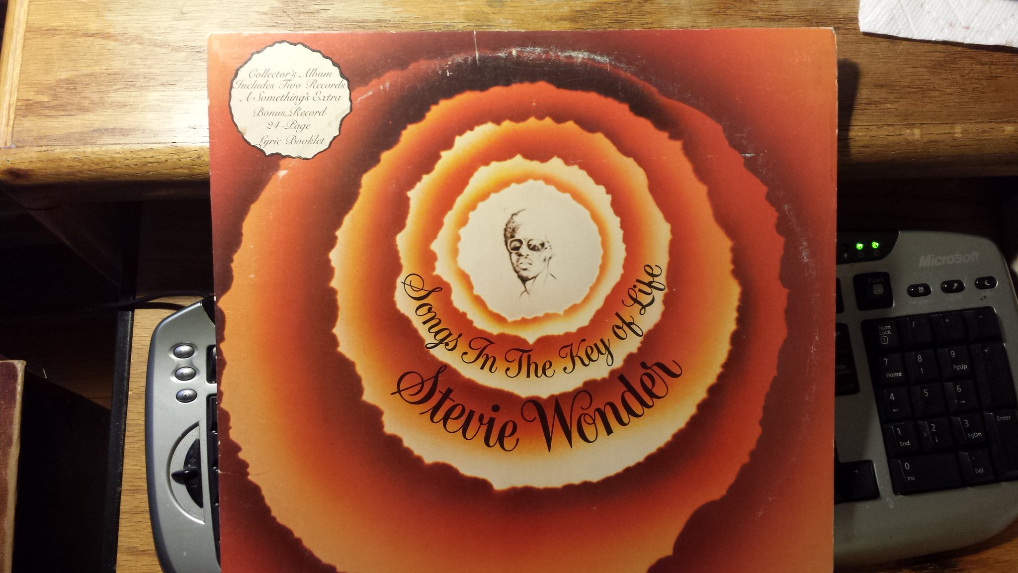 Happy Birthday, Stevie Wonder! One of the best albums ever, Songs In The Key Of Life. Wore this LP out in college. 