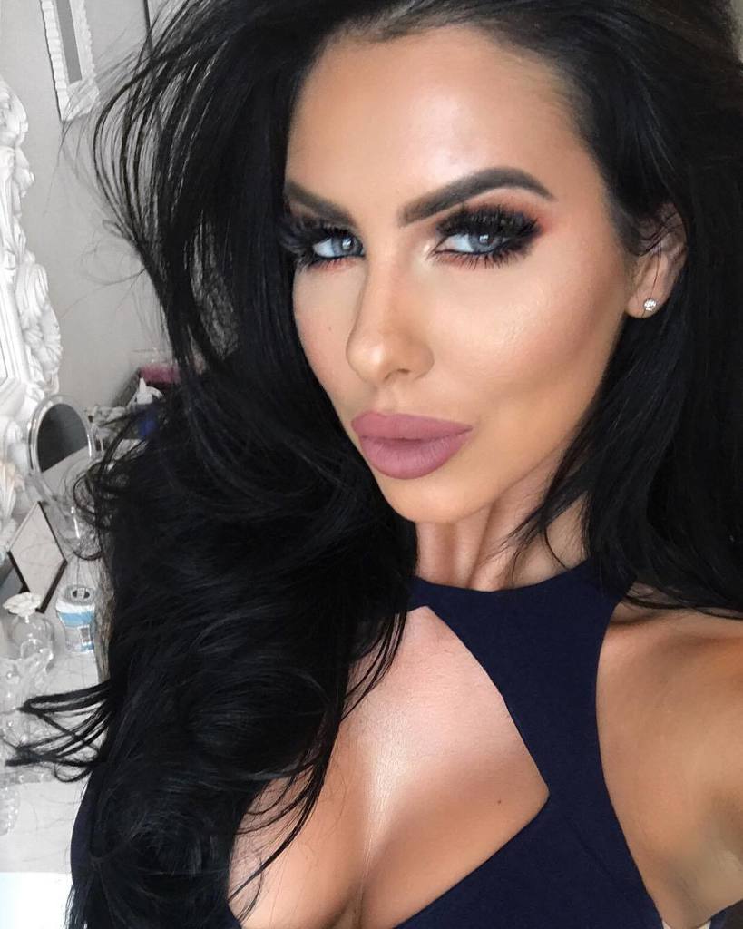 muavee's tweet photo. Earlier today ... 😏😍🤑 #glowedup #slaying #topandbottomlashes https://t.co/108hg0uaiu https://t.co/Q3AKDXSSfM
