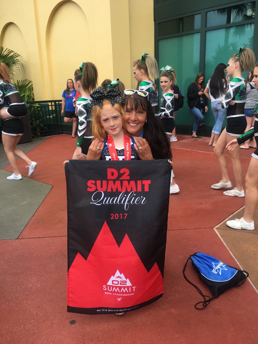 PrimeTime_Cheer's tweet photo. https://t.co/uHgPWGYXxI