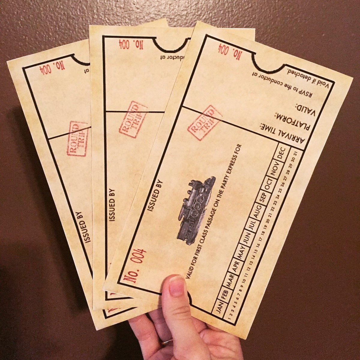 SavageRoseCo's tweet photo. Give mom &amp; the kids tickets to the Wonderland Express for Mother's Day! Tmrw at Baron's Theatre, sponsored by Middleton Reutlinger Law. https://t.co/rhv8iCYtJ0
