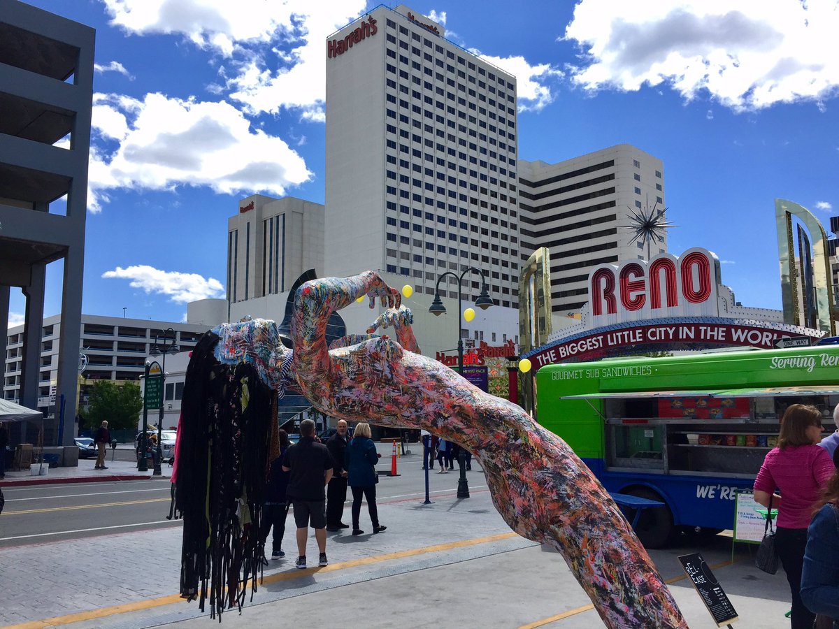 kris_ten15's tweet photo. .@SculptureFest this morning. Fun stuff as always. #RenoTahoe #renosculpturefest2017 https://t.co/rMJfr1FGda