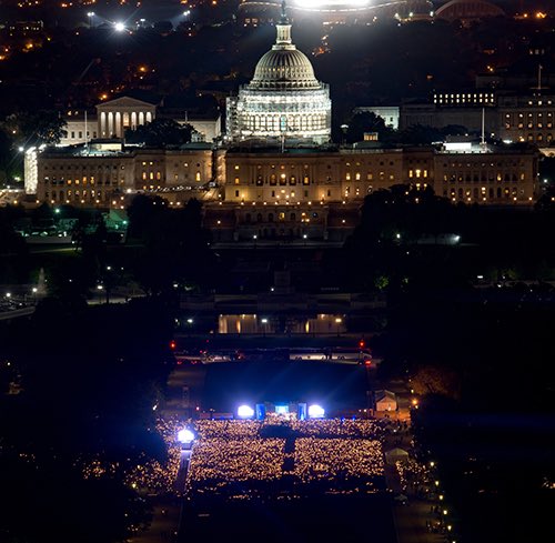 ConstableXL's tweet photo. WATCH THIS: Now gathering, live, for the @NLEOMF candlelight Vigil. Most important event of #PoliceWeek2017. Click - https://t.co/oqGknDFkHo https://t.co/Yg4NrwhxqG