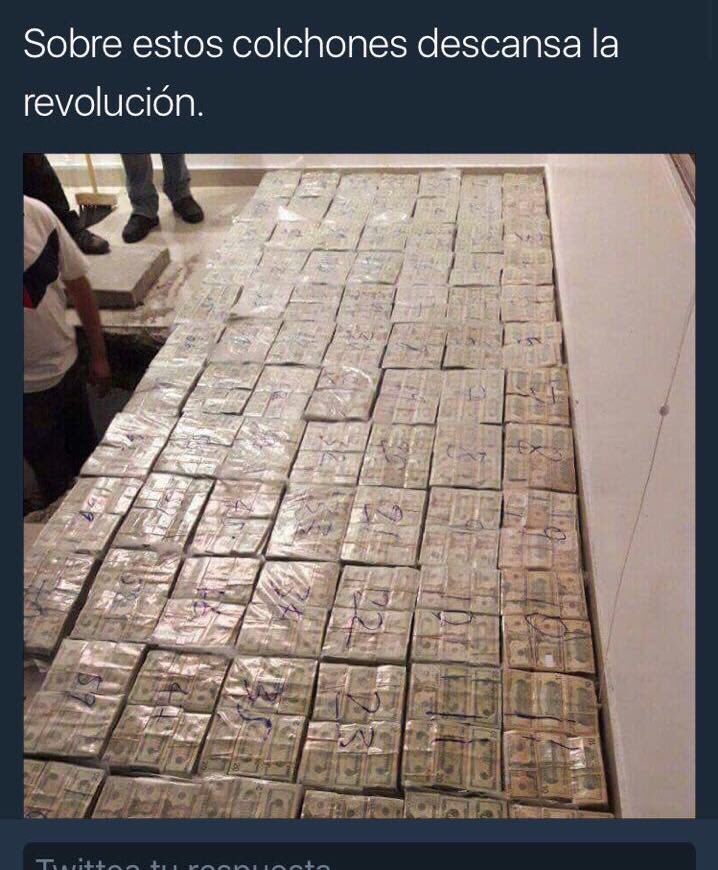 silvitabuendia's tweet photo. La @FiscaliaEcuador está investigando a @luisevivanco por tuitear esto, por lo tanto,  #HagoMíoEsteTuit RT https://t.co/IcYtLyAhtR