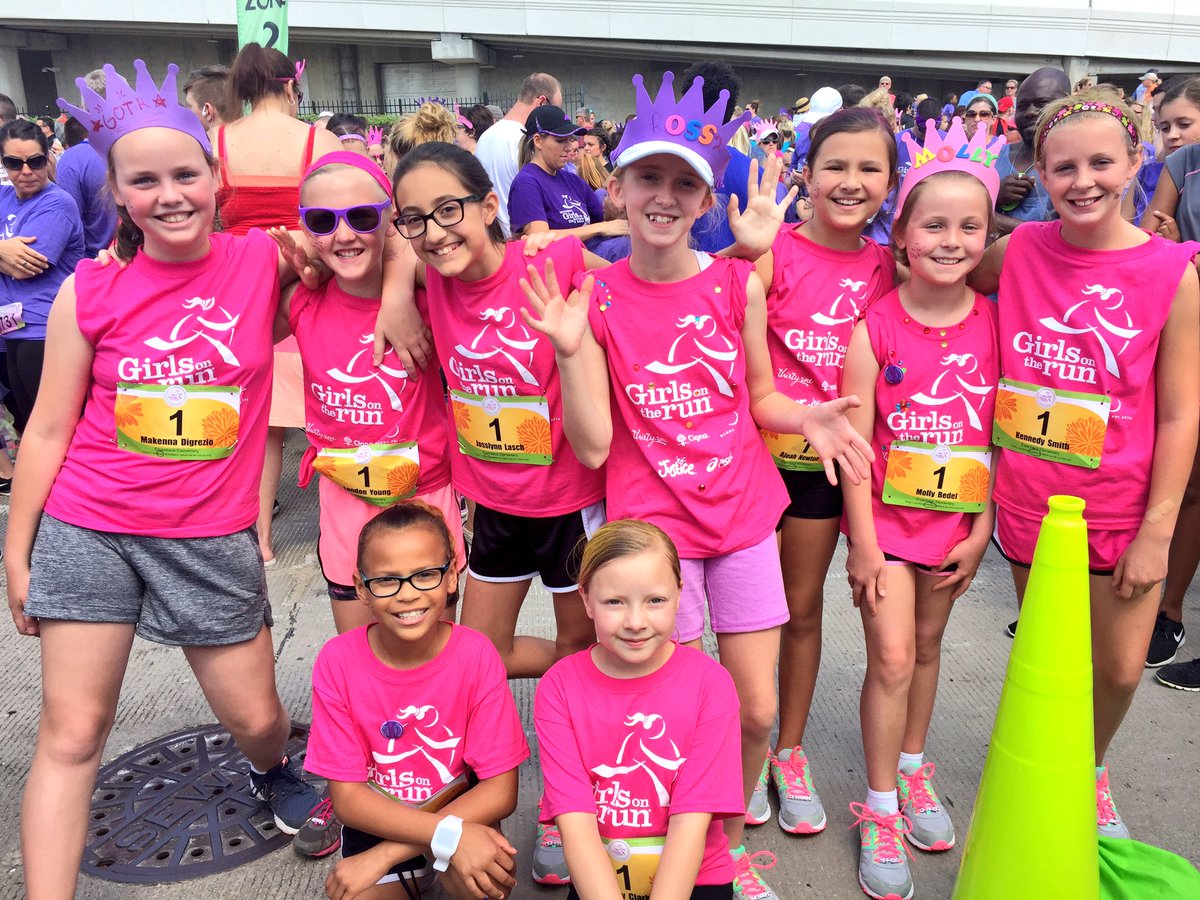 superinfifth's tweet photo. What a perfect day for a 5K! Our @EES_Mustangs did an amazing job!! SO proud of them!! 🏃🏽‍♀️💜 #girlsontherun #GOTR5K @gotrcincinnati https://t.co/pUB5T26v0n